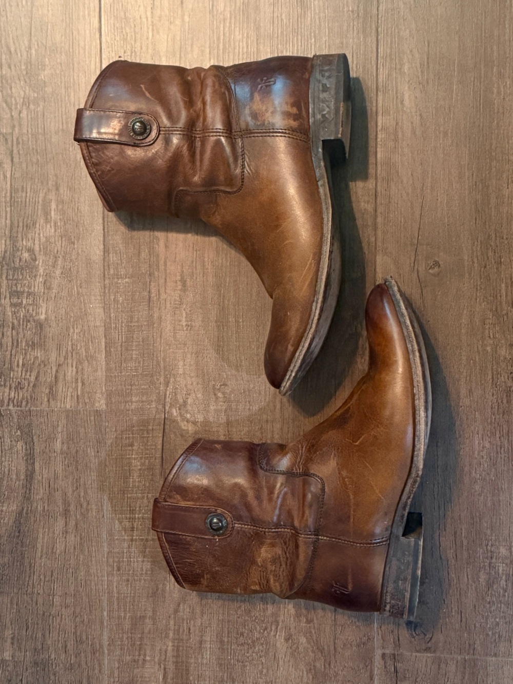 Women’s Frye Boots: Billy Short Distressed Western size 9.5